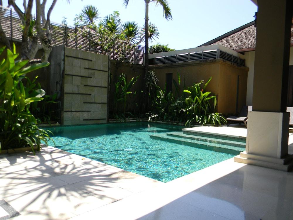 Ahimsa Beach Villa Jimbaran  Luaran gambar